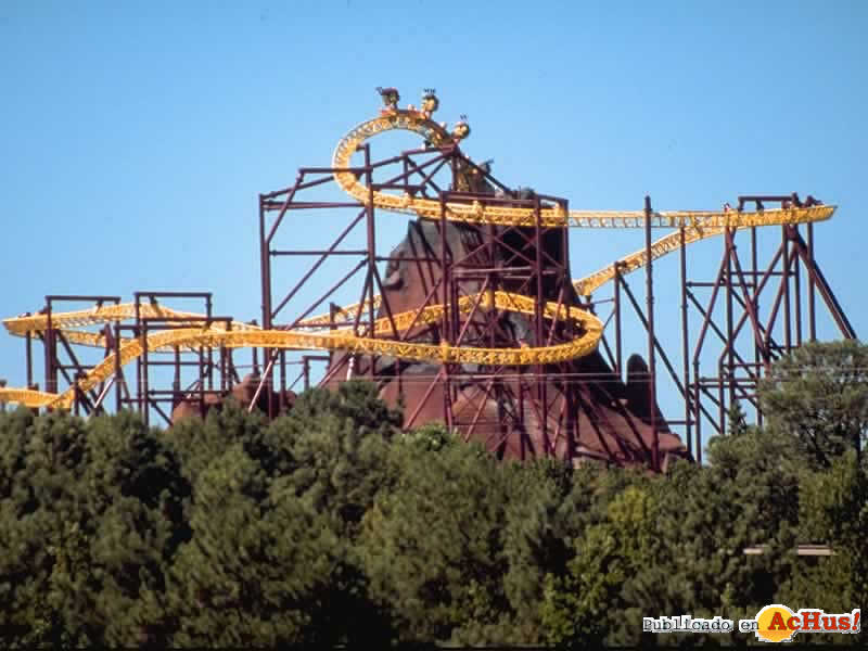 Volcano The Blast Coaster2