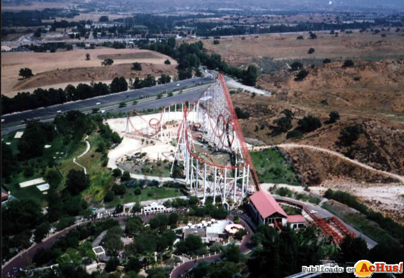 Six_Flags_Magic_Mountain_2