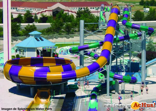 Splashtown Water Park 03