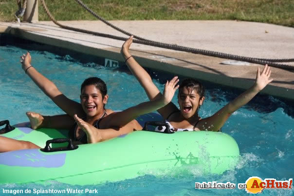 Splashtown Water Park 07